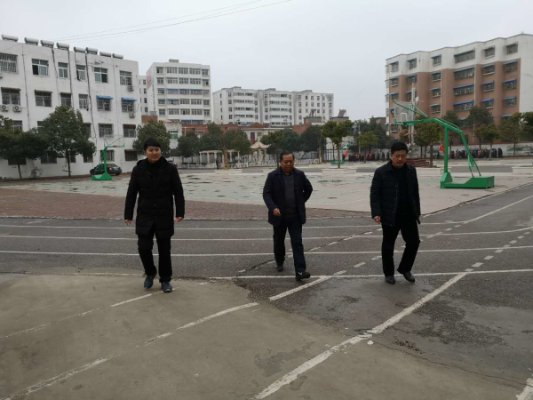 淅川县九重二中 弘扬长征精神 磨炼顽强意志 冬令营活动重实效