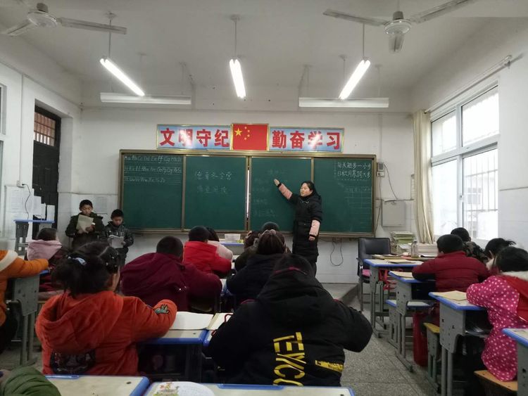 书香润童心 好书伴成长-----淅川县毛堂乡张营小学冬令营活动纪实