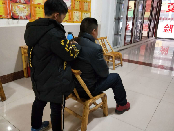 我感恩 我行动 淅川县九重二中冬令营孝亲敬老正热火