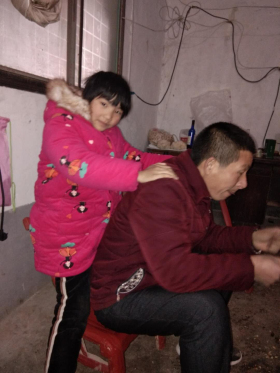 我感恩 我行动 淅川县九重二中冬令营孝亲敬老正热火