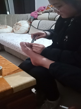 我感恩 我行动 淅川县九重二中冬令营孝亲敬老正热火