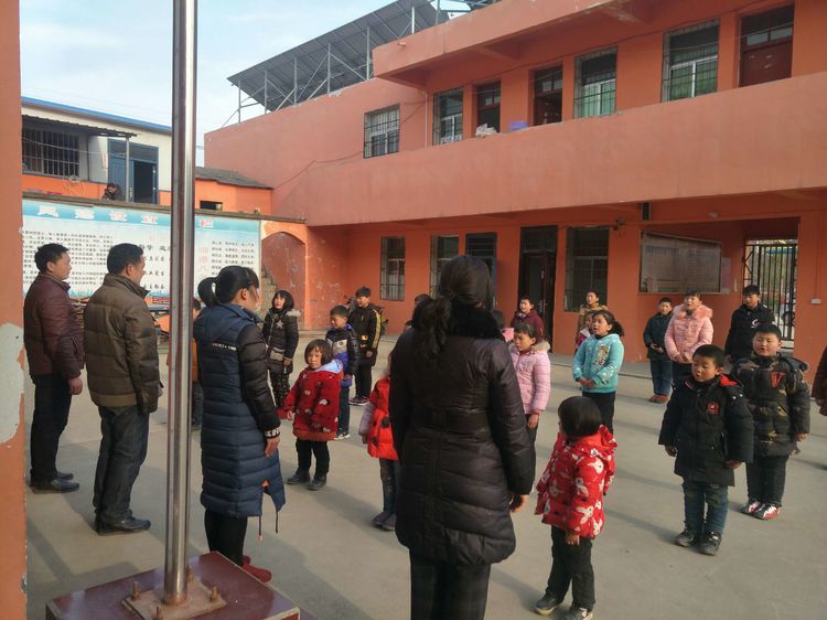 继承传统文化 践行尊师重教——淅川县毛堂乡老沟小学举行“拜师礼”活动