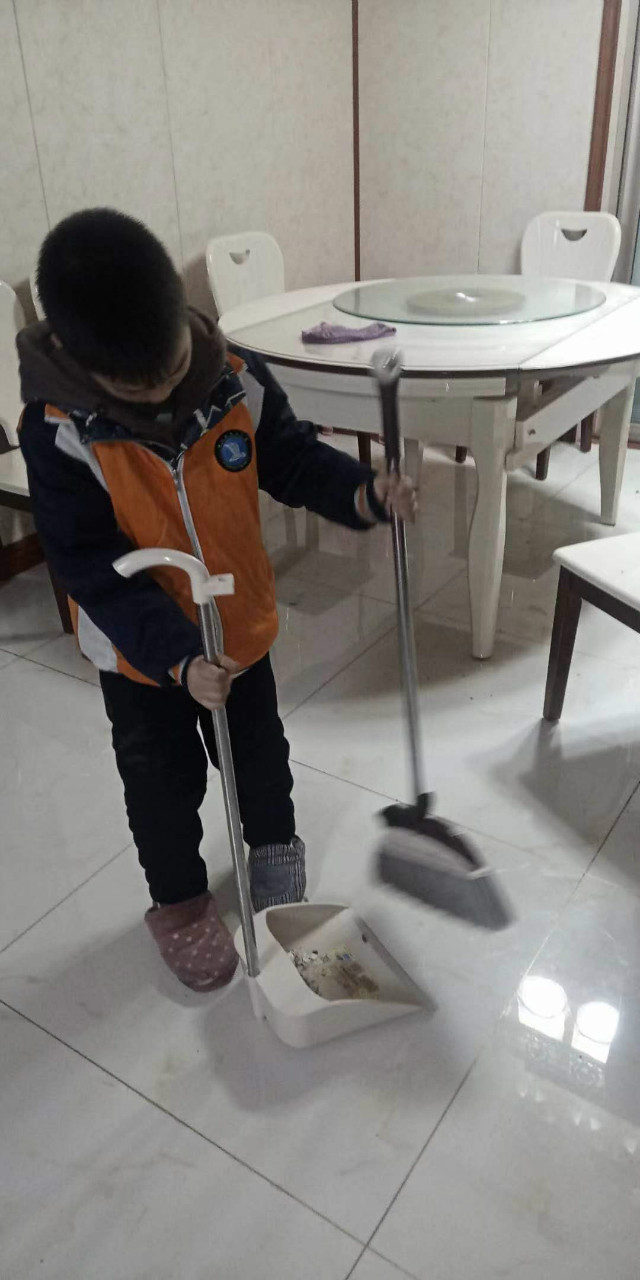 喜气洋洋贺新年 孝亲敬老暖人心 ——淅川县第三小学孝亲敬老主题月活动纪实