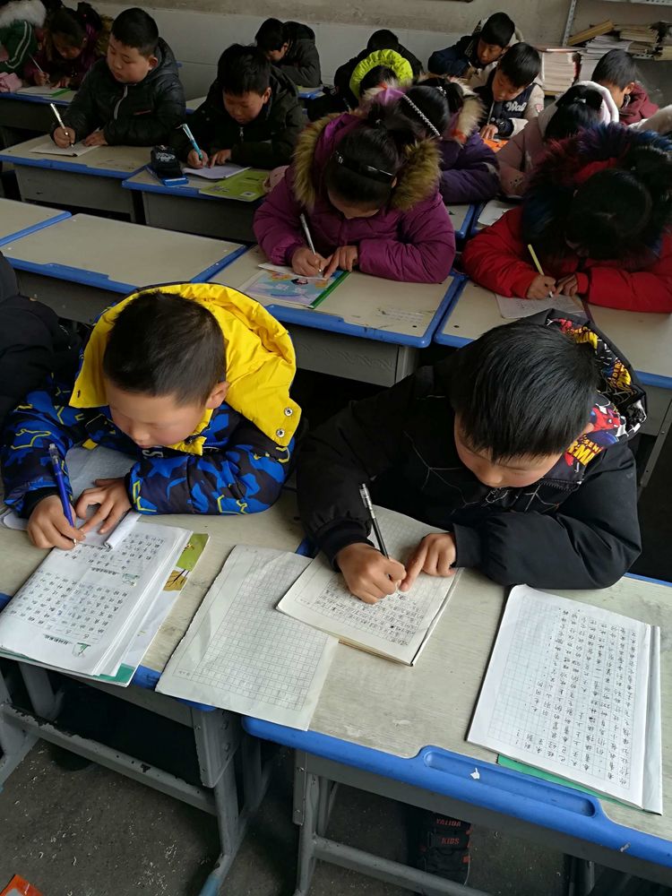 学习长征精神 做红色传人—记淅川县毛堂乡第一中心小学周六德育社团活动