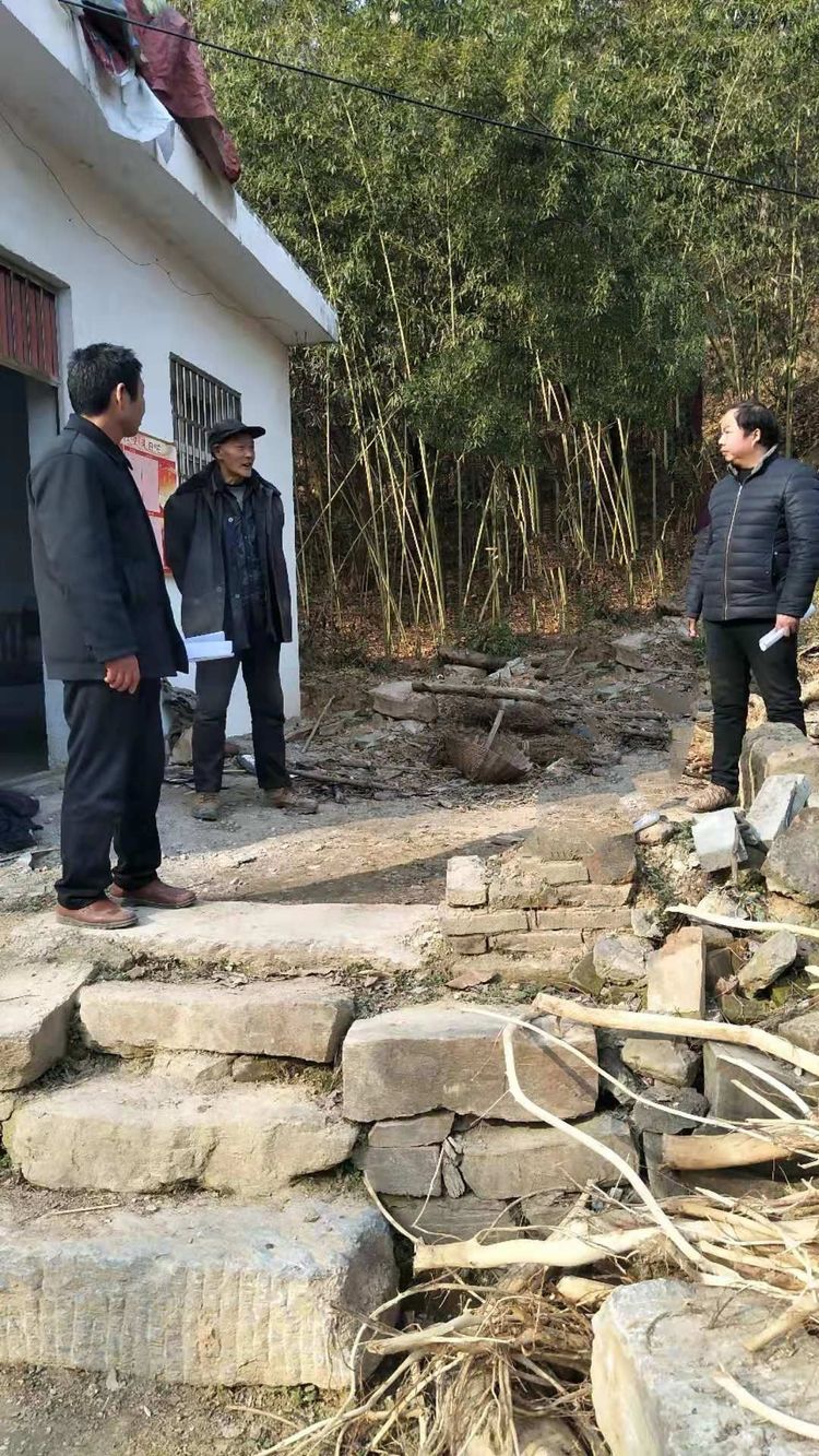 淅川县毛堂乡牧园学校——核查疑似失学儿童 助力脱贫攻坚工作