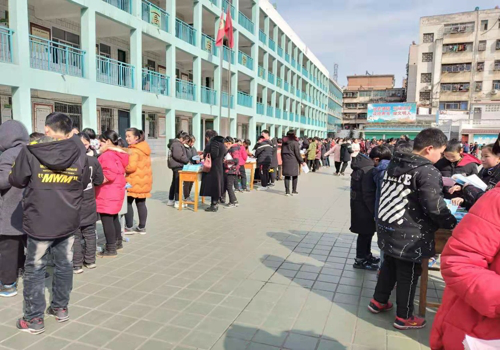 淅川县一小：展寒假作业 亮学生风采