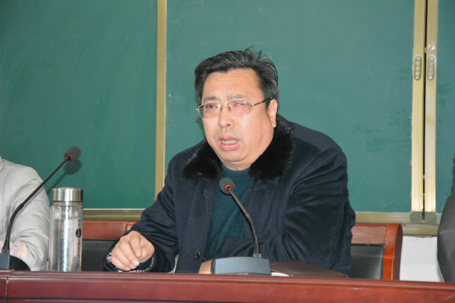 立师德正师风，勇担新时代新使命 ——淅川县第三小学召开新学期师德师风建设推进会