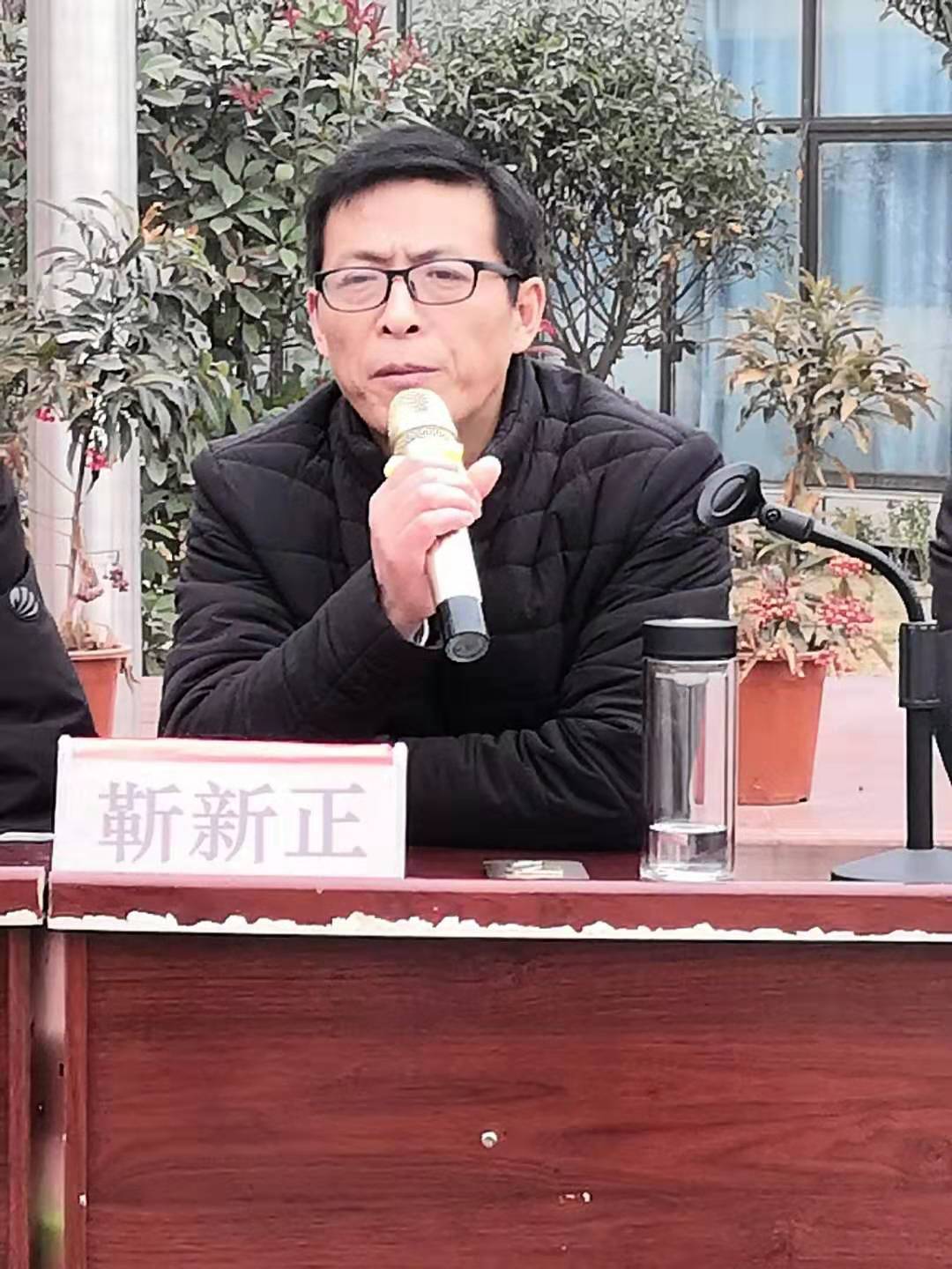 弘扬尊师传统，塑造时代少年