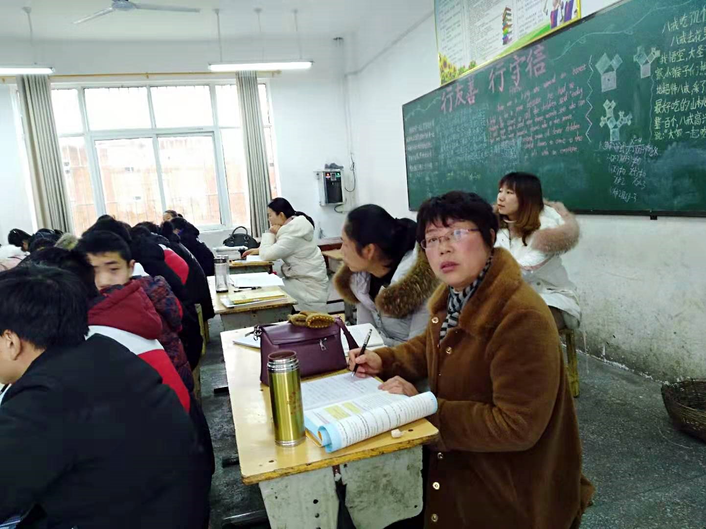 上集一中继续开展听评课活动