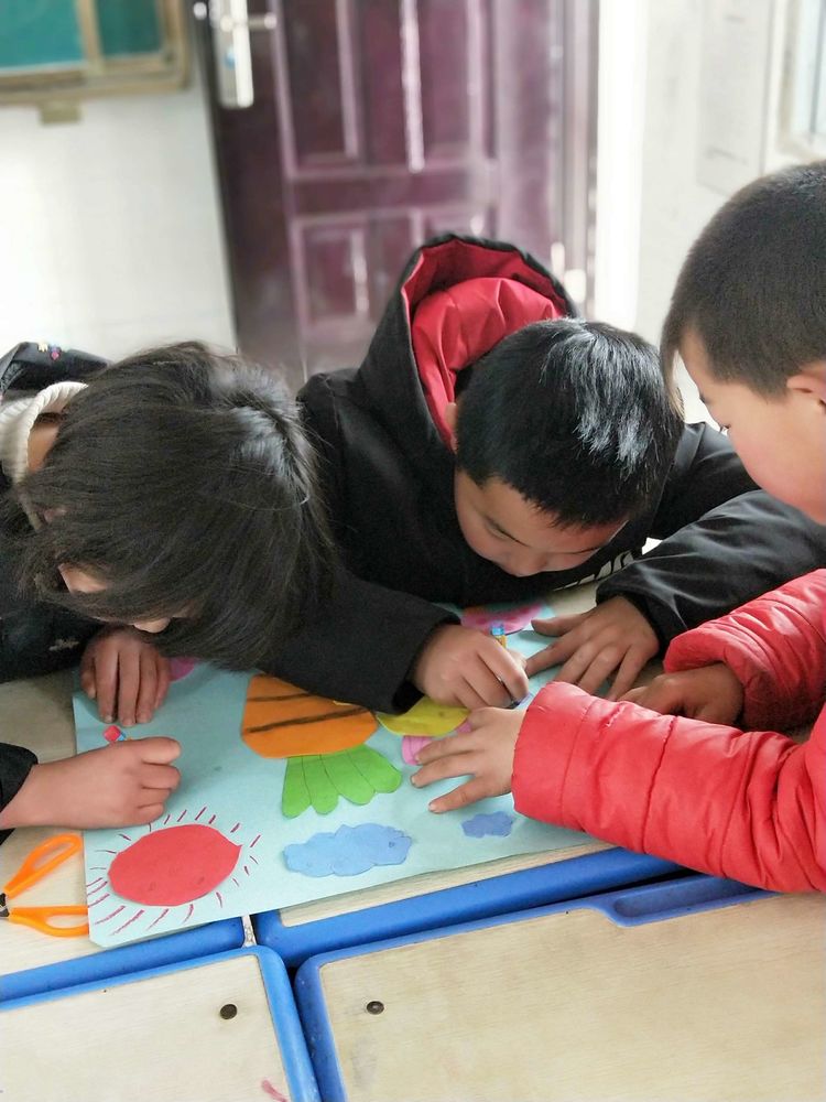 发挥学生的创造性 提高学生艺术素养--淅川县毛堂乡张营小学周六社团日活动掠影