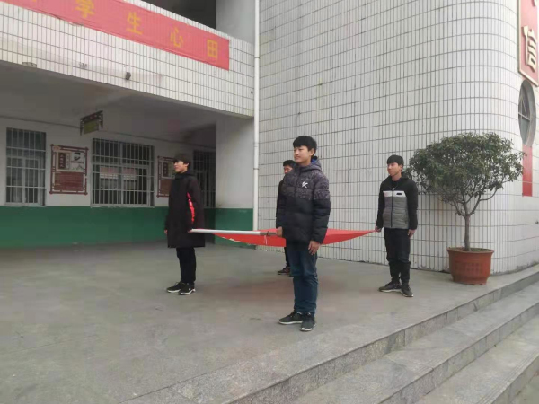 高举理想旗帜 确立坚定信念 淅川县九重二中举行理想信念演讲会