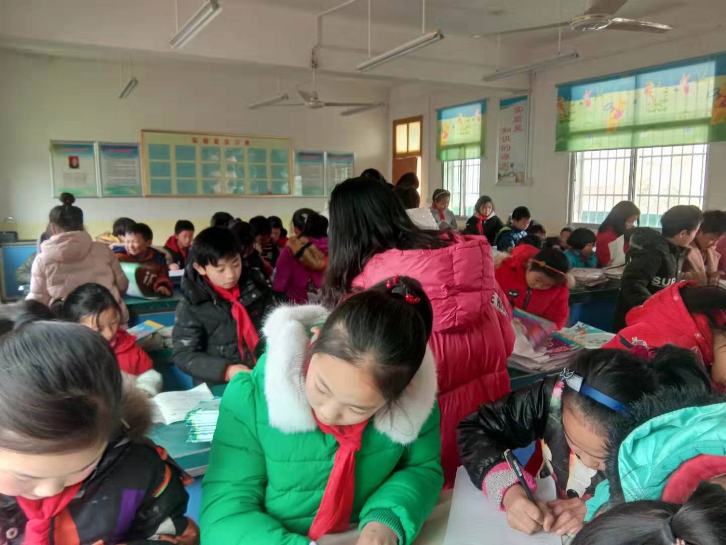 淅川县仓房镇小：检查落实寒假作业完成情况 深刻反思调整家校沟通工作