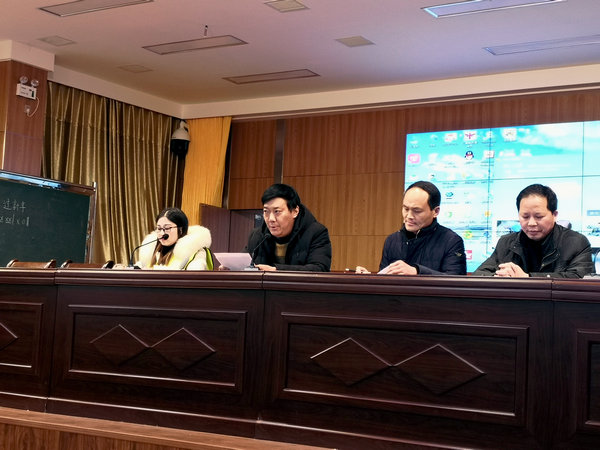 淅川县第二小学强力推进“家长志愿者”工作