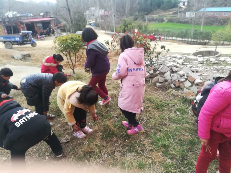 学雷锋 在行动——淅川县毛堂乡老沟小学“雷锋日”活动掠影