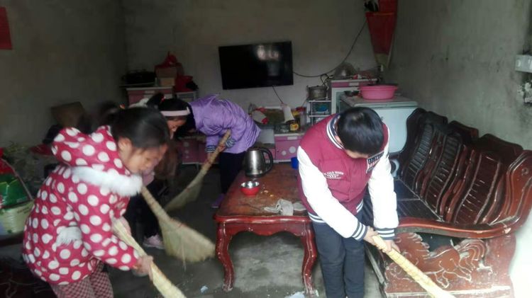 新时代扬起学雷锋新风帆――淅川县毛堂乡毛湾小学学雷锋日活动掠影