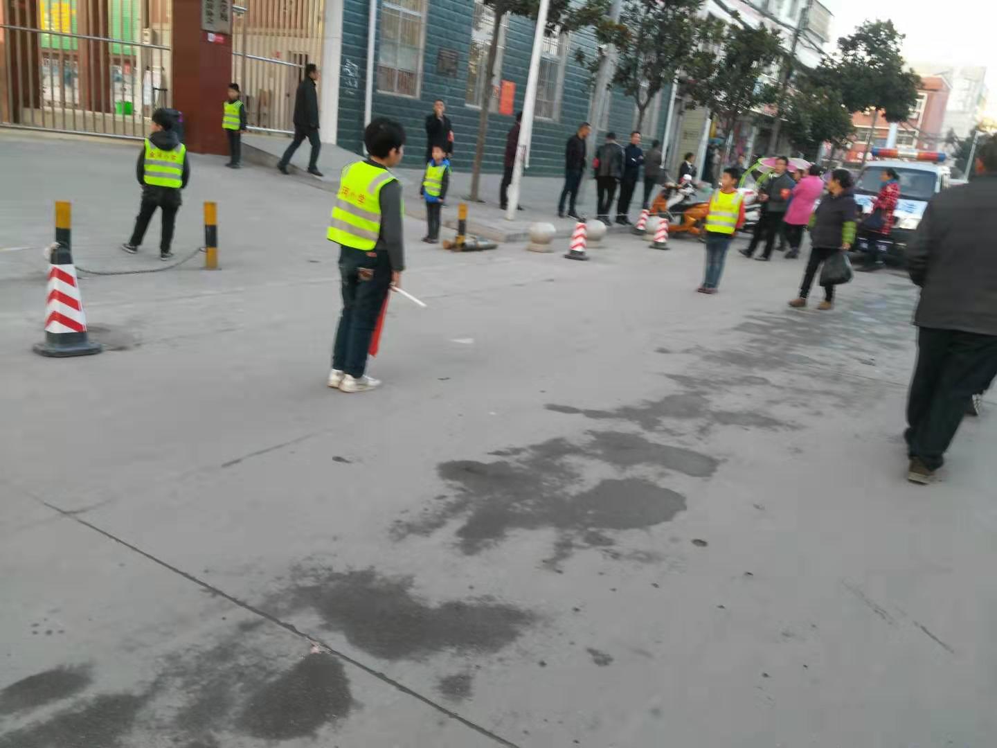 金河希望小学举办雷锋日活动