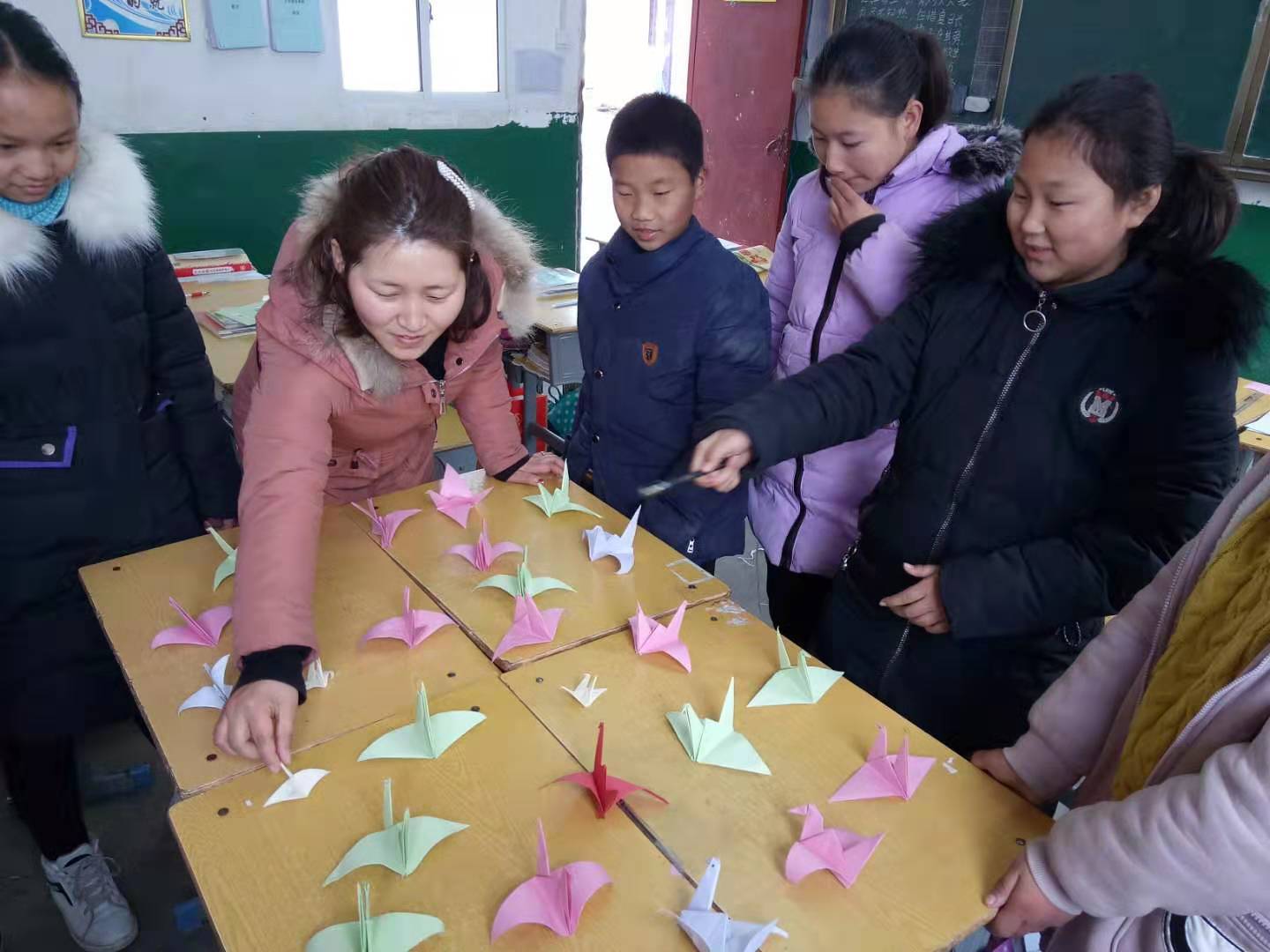 老城镇王岭小学德育社团日之“小小千纸鹤”