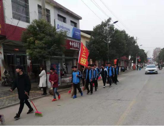 谢庄镇一中开展“学雷锋、做雷锋”活动