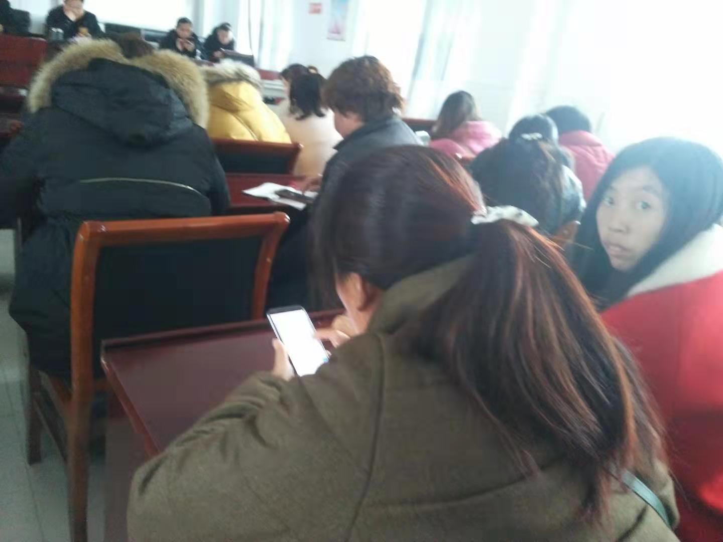 金小引发“学习强国”热潮 ——金河希望小学开展“学习强国”活动