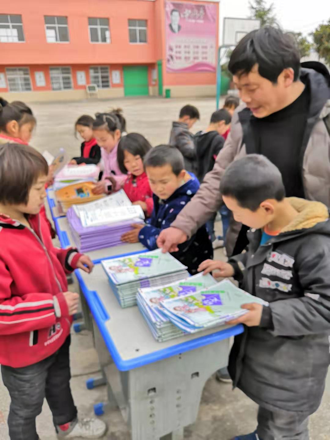 全面落实新的教学理念 深化教育教学精细化管理----淅川县毛堂乡大庙小学作业展评纪实