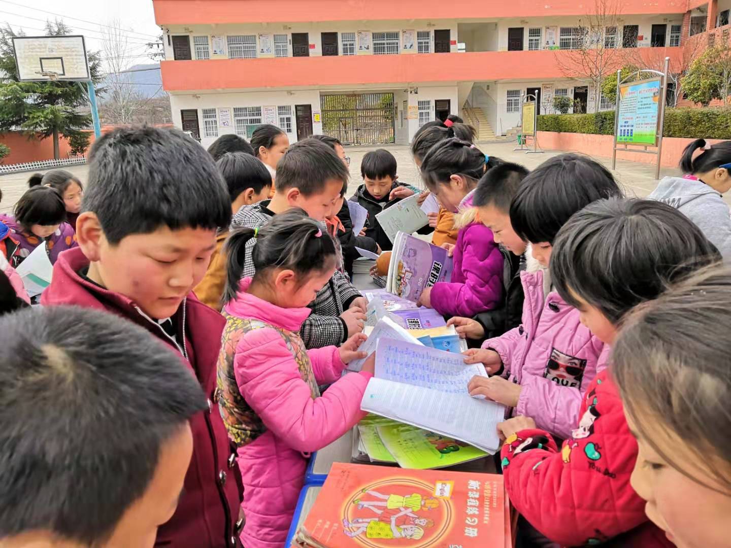 全面落实新的教学理念 深化教育教学精细化管理----淅川县毛堂乡大庙小学作业展评纪实