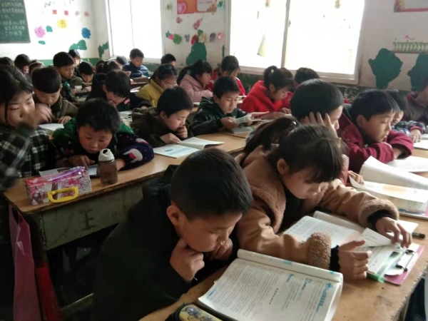 春日花似海 书海香更浓 九重二中周六德育社团日海量阅读社团开团