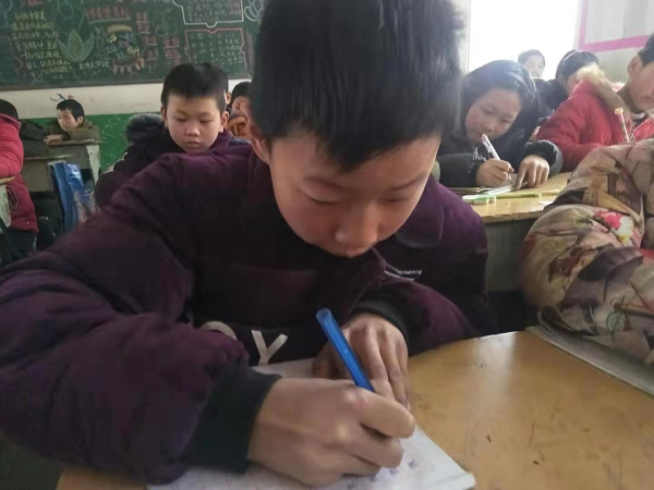 春来花愈艳 社团翰墨香 九重二中周六德育社团日书法社团开团