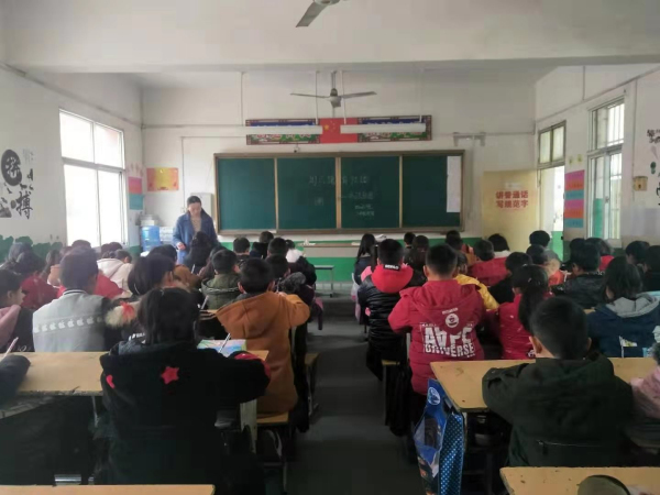 三月风来满眼春 淅川县九重二中周六德育社团日活动综述