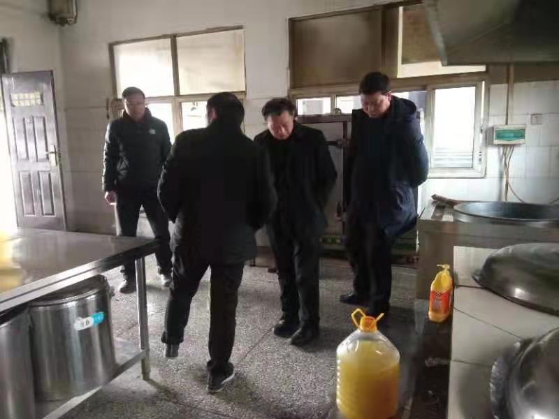 淅川县西簧乡卧龙岗小学：民心工程营养餐 以人为本助脱贫