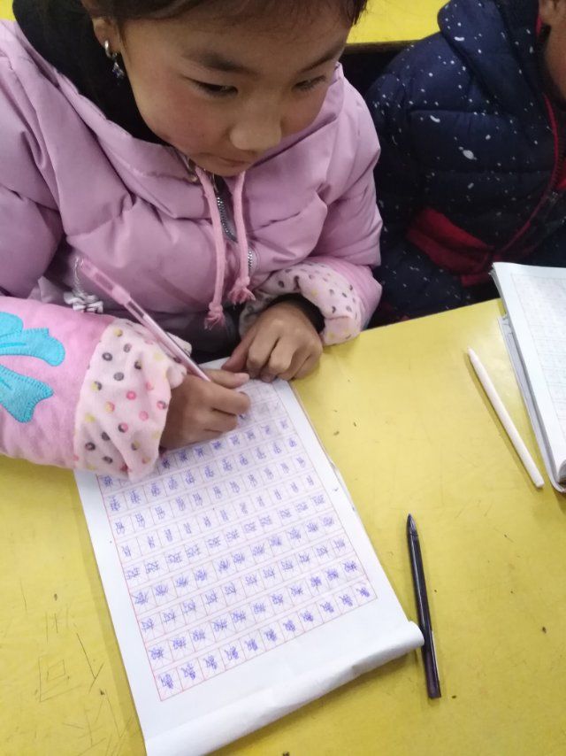 春暖花正开 德育正当时——毛淅川县堂乡大庙小学德育活动纪实