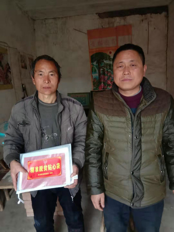 排查疑似失学儿童，确保上学路上一个不少