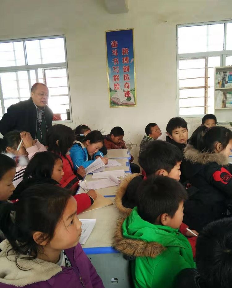 开展英雄主义教育 厚植学生家国情怀——毛堂乡闫家沟小学社团活动纪实