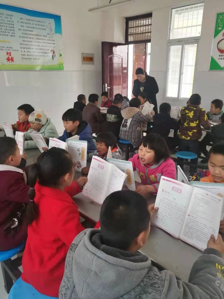 淅川县毛堂乡桥沟小学：让孩子们在经典诵读声中 感受中华历史文化
