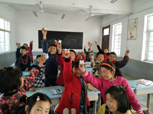唐河县龙潭镇龚庄小学开展特色折纸手工活动