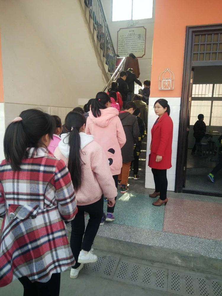 应急始于心 防范始于行——毛堂乡张营小学防踩踏安全疏散应急演练活动纪实