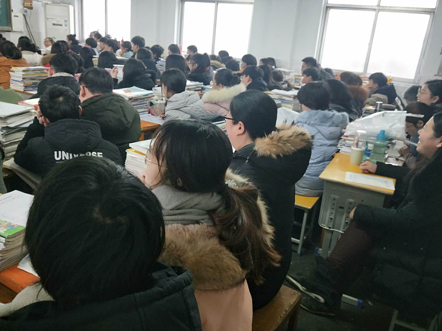 镇平县雪枫中学：每一节公开课后，让老师写出反思材料