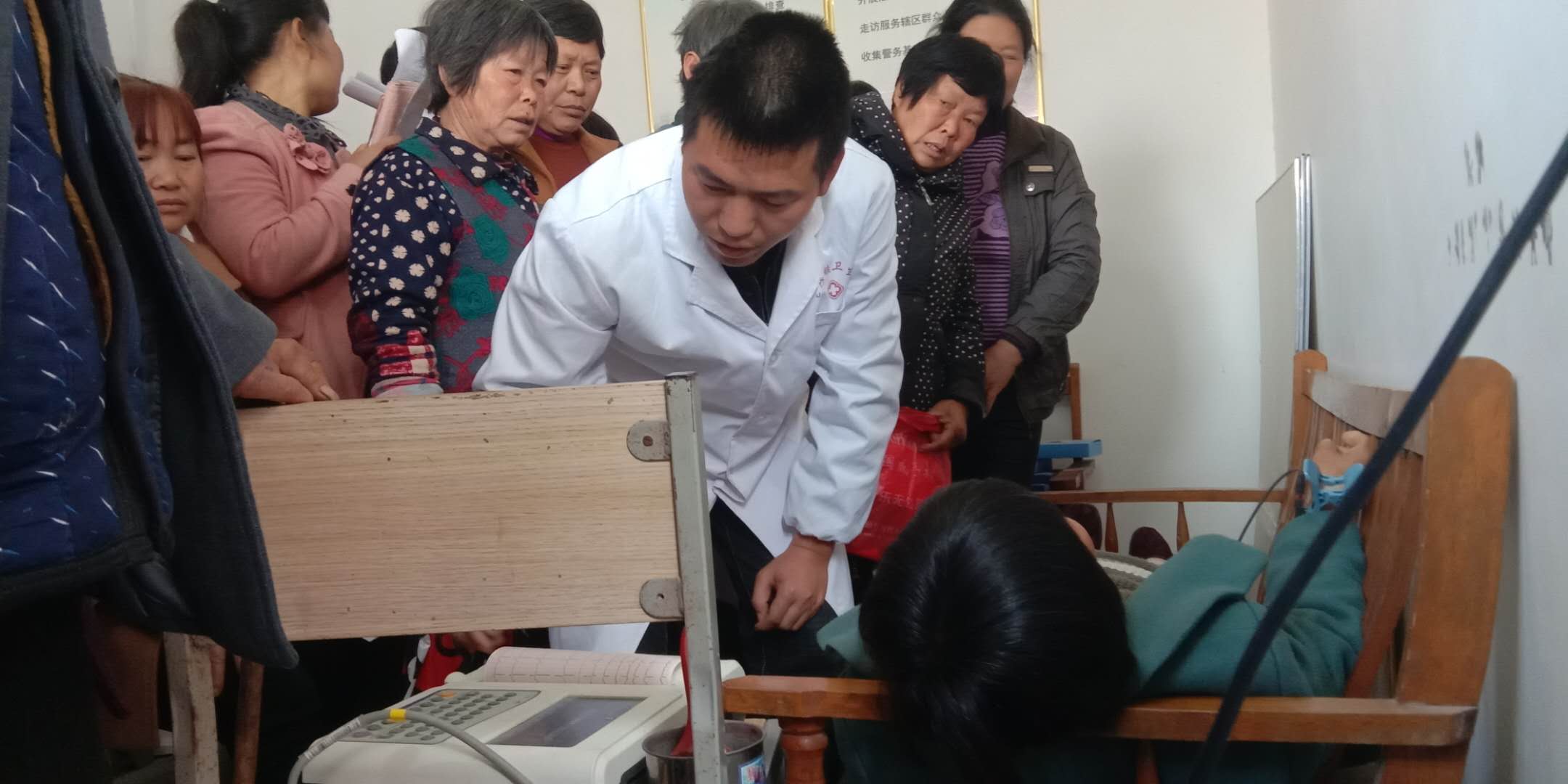 淅川仓房：健康扶贫路漫漫 不忘初心永向前
