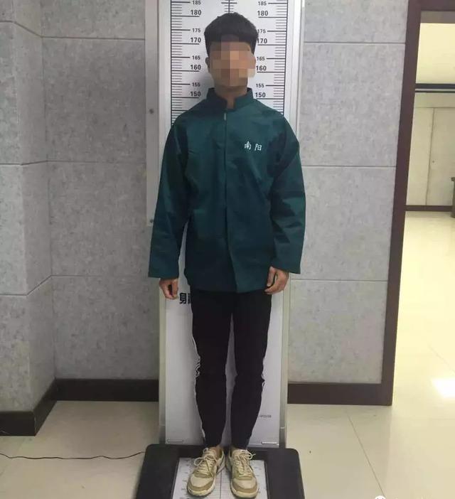 一男子拍摄视频辱骂执勤交警被淅川警方行拘