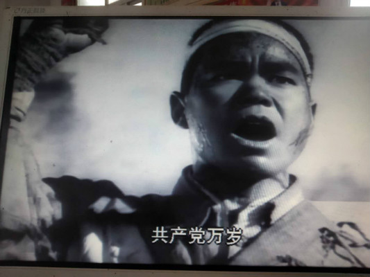 龙潭镇小张庄小学开展“祭清明念英烈传豪情”主题活动