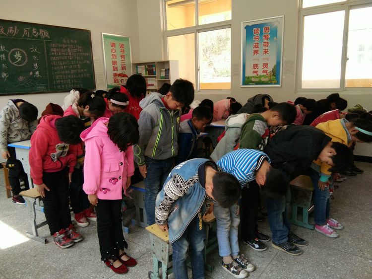 清明祭英烈 共铸中华魂 ――淅川县毛堂乡毛湾小学清明祭英烈主题活动 清明祭英烈 共铸中华魂 ――淅川县毛堂乡毛湾小学清明祭英烈主题活动