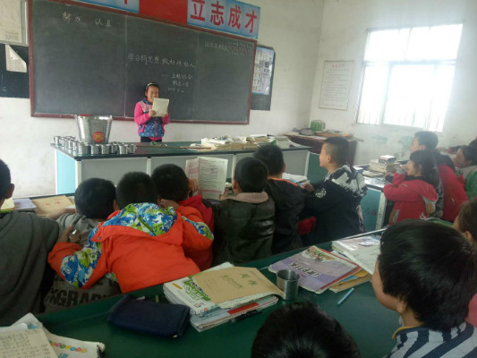 龙潭镇段庄小学开展“学习新思想，做好接班人”主题教育