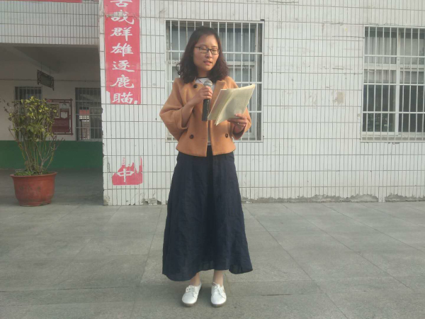让英雄成为我们的榜样 淅川县九重二中举行“英雄主义教育月”启动大会